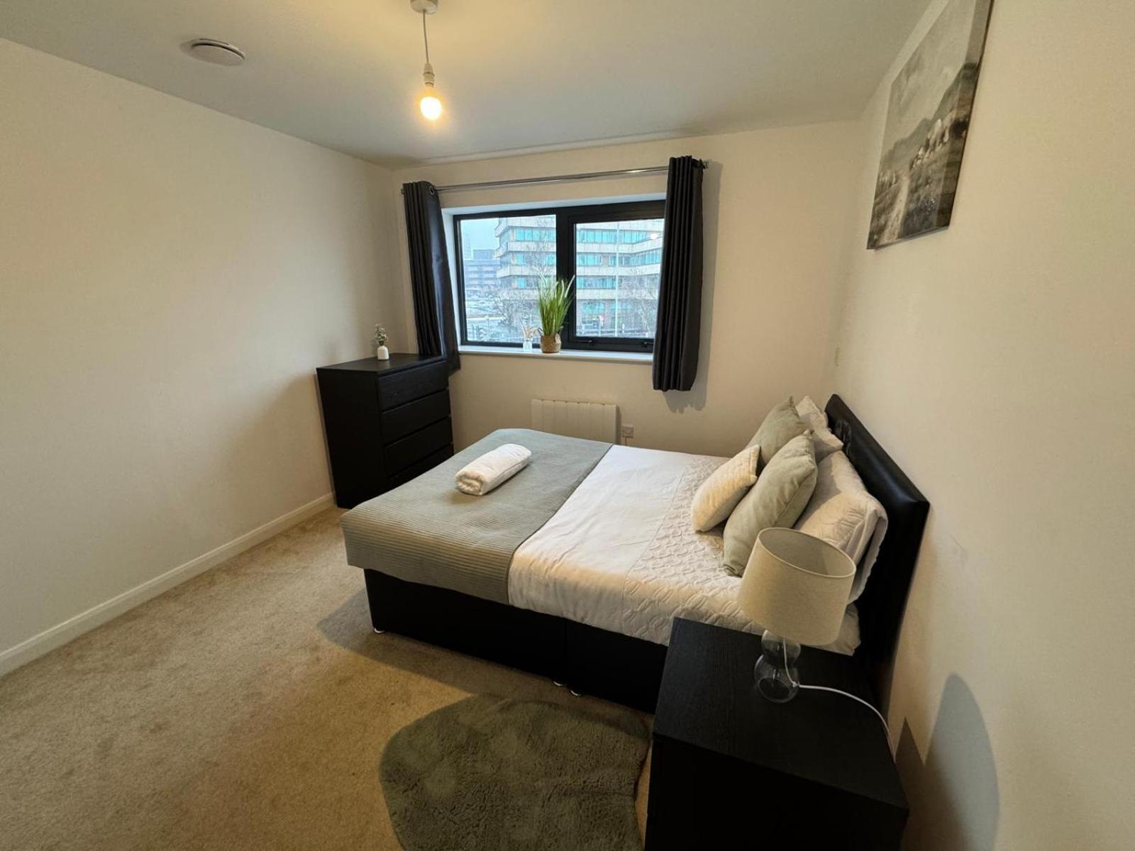 6 Belvedere Residence Wolverhampton Bagian luar foto